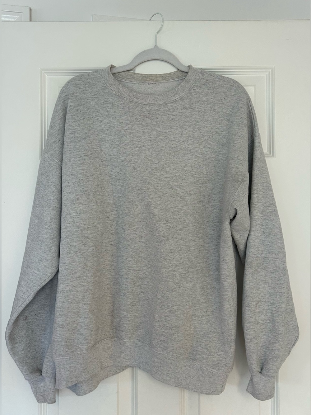 Classic Men's Crewneck Sweatshirt Light Gray